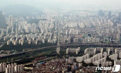 文대통령 “종부세법 개정안 최우선 과제”