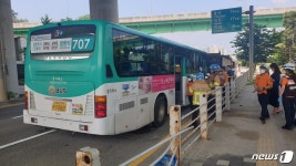 남양주 퇴계원서 시내버스-덤프트럭 추돌…14명 경상