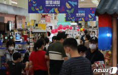 대한민국 동행세일 2주째...붐비는 대형마트