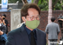 박원수 시장 안치된 장례식장 향하는 조희연 교육감 침통