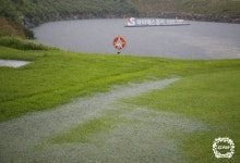 빗물 찬 스톤게이트CC 그린