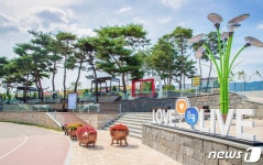 증평 보강천 미루나무 숲에 만남의 공간 조성