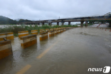 지하 차도 삼킨 장맛비