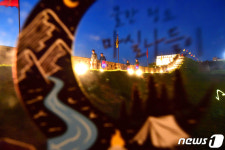 [화보]청사초롱 불 밝혀 읍성을 걷다...청도 마실나들이 투어