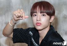 더보이즈 선우 귀엽게 입술 쪽!