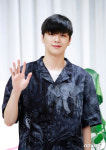 강다니엘, 블랙 헤어 변신
