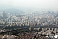 서울 대규모 아파트 추려보니…文정부 3년간 4.5억원↑ 역대 최고(종합)