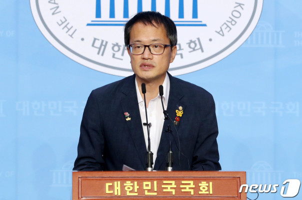 민주당 당대표 출마 선언하는 박주민 의원 | 포토뉴스