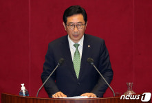 대정부 질문하는 김한정 의원