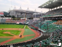 SK-LG 맞붙는 인천 SK행복드림구장, 2300석 매진