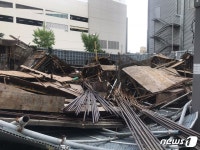 천안 성정동 공사현장서 거푸집 붕괴…인부 6명 부상