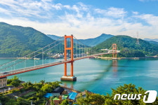 47년 된 남해대교, 도보교로 전환해 관광자원화 추진