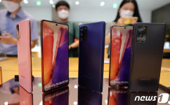 베일 벗은 삼성 갤럭시노트20