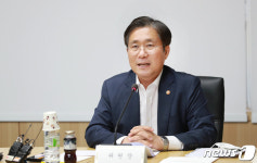 성윤모 산업장관 산지태양광 사고 우려 커…허가기준 강화 검토