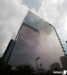 SBS 프리즘타워 확진자 발생으로 폐쇄