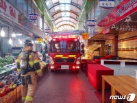 소방차 길터주기 훈련 동행…골든타임 5분, 출동로 확보에 사활