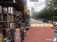 [르포]폐업해 쌓이는 빈 그릇에 한숨만…황학동 가구·주방거리 벼랑 끝