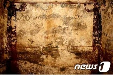 노동신문 고구려 벽화무덤과 유물 새로 발견