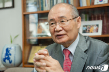 아이비에스법률사무소오장환변호사 | 관정이종환교육재단 신임 이사장에 안동일 변호사