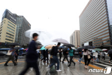 [오늘의 날씨] 충북·세종(12일, 토)…오전까지 비