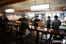 활기 찾은 커피전문점