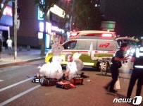 10차선 무단횡단 60대 남성 오토바이 치여 숨져