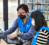 GS25, 전국 가맹점주에 비말 방지 페이스실드 6만개 지급