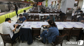 추석 연휴, 휴게소 음식 포장만…고속도로 통행료는 유료