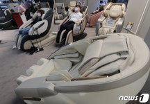 올 추석은 손 안마 대신 안마의자