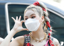 루나솔라 이서 얼굴 하트 뿅