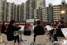 코로나로 지친 주민들을 위해..