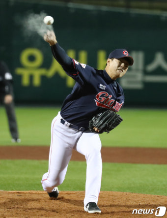 교체 투입된 롯데 구승민