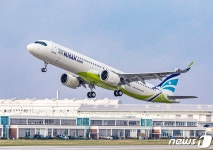 반년 만에 김해공항 국제선 열려…부산~칭다오 운항 재개