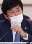 [국감] 박종문 헌재 사무처장 '질의 답변'