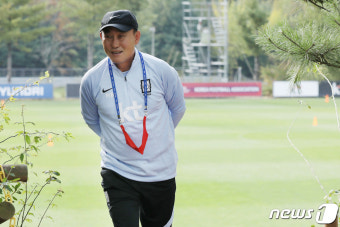 '올림픽 축구대표팀, 국가대표팀과의 2차전 승리 할까?'
