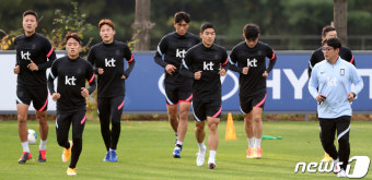 2차전 대비 훈련 하는 축구국가대표팀