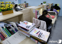 수능 두달 앞으로 대형학원 운영 재개