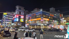 [르포]폭탄 안은 기분…집합금지 해제 업소 불안한 반색