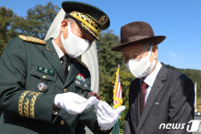 김정수 2작전사령관, 참전용사 무공훈장 수여