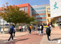 11시 등교 어색하지만 매일 학교 갈 수 있어 좋아요