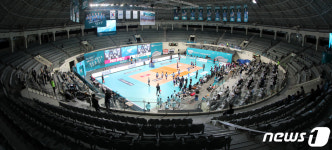 관중 가득 찰 그날을 기다리는 장충체육관