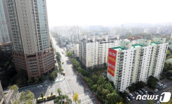 목동7단지 아파트에 내걸린 대형 현수막