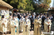 박정희 생가서 열린 박 전 대통령 41주기 추모식