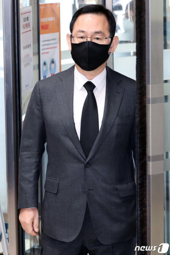 故 이건희 회장 빈소 찾은 주호영 원내대표
