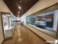 개관 1주년 진영역철도박물관…이색 관광지 자리매김