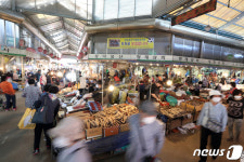 동대문구 경동시장·부산 부전시장…노인 교통사고 위험
