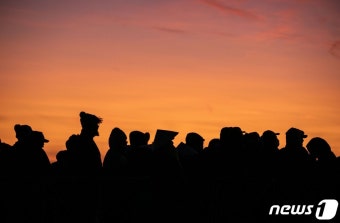 트럼프 미시간 집회 입장 기다리는 지지자들