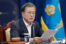 전세대란에 문대통령 부정평가 47%로 상승…부동산정책 비판 1위
