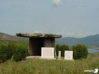 [사진으로 만나는 북한 문화유산] ④ 단군릉과 삼성사