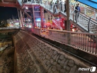 부산 명륜역 난간 파손으로 30대 9m 아래로 떨어져 부상